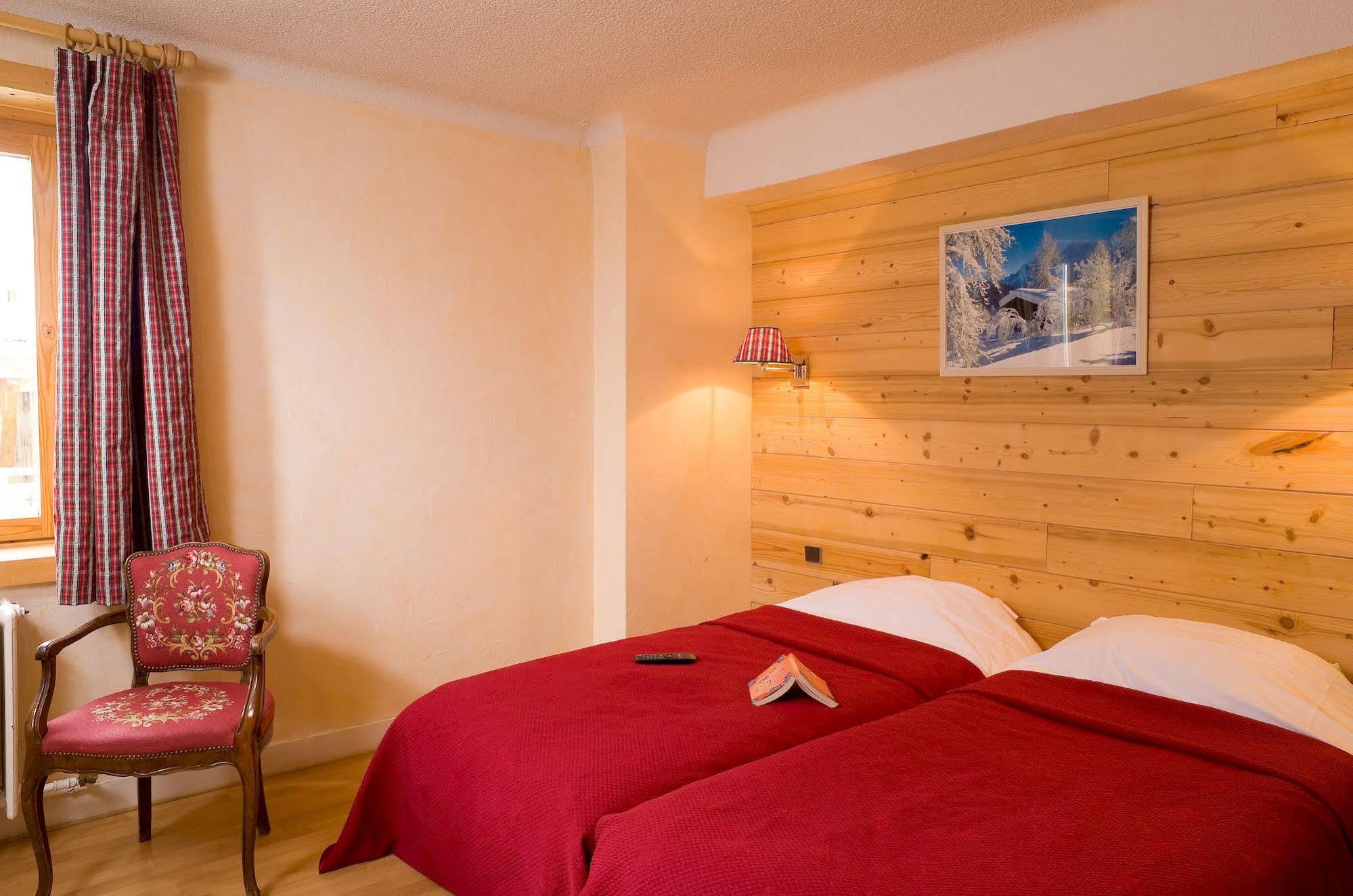 Madame Vacances Hotel Le Christina Alpe d'Huez Kültér fotó